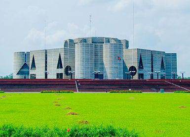 এমপি হবার শিক্ষাগত যোগ্যতার প্রতিপাদ্য নিয়ে “সাপ্তাহিক অভিযোগ” এর প্রতিবেদন