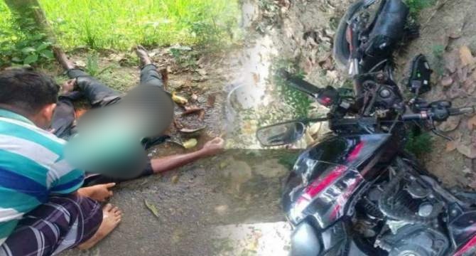 নন্দীগ্রামে মোটরসাইকেল নিয়ন্ত্রণ হারিয়ে দুই কলেজ ছাত্রের মৃত্যু,আহত ১