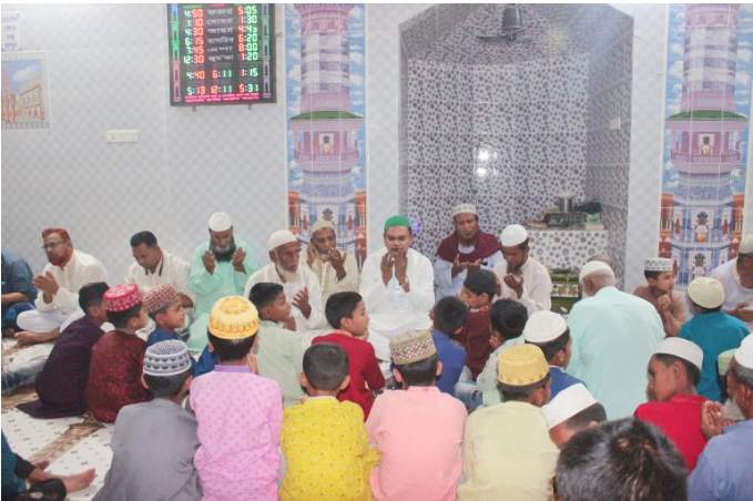নন্দীগ্রামে হাফিজিয়া মাদ্রাসার উদ্যোগে ইফতার মাহফিল অনুষ্ঠিত