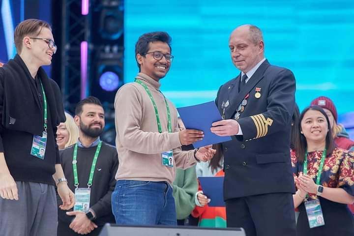 পারমাণবিক জাহাজে চড়ে উত্তর মেরু অভিযানে যাবেন রুয়েটের কৌশিক