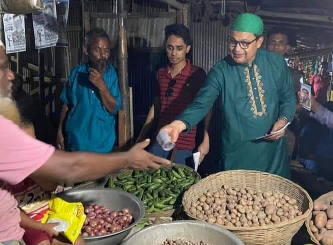 আলহাজ্ব একেএম মোকছেদ চৌধুরী বিদ্যুৎ এর উপরই ভরসা রাখতে চায়।