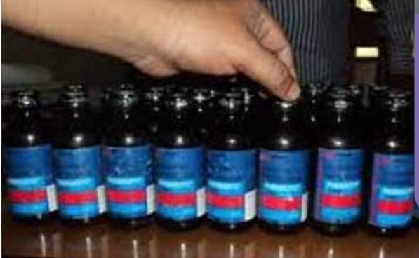 ফেনসিডিল সহ দুই মহিলা ট্রেনের যাএিকে আটক।