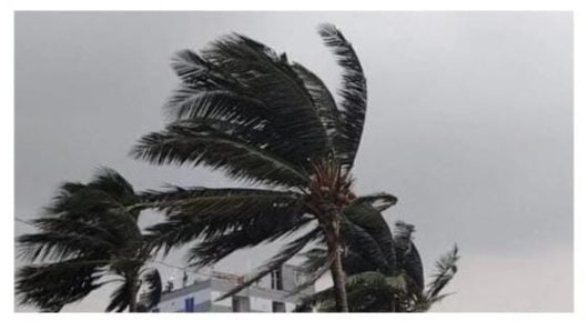 নিম্নচাপের প্রভাবে দুমকিতে গুঁড়ি গুঁড়ি বৃষ্টি, বাড়তে পারে শীত