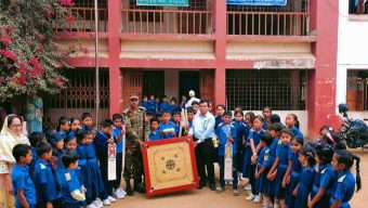 খাগড়াছড়ি সেনা জোন কর্তৃক ছা্‌ত্রছাত্রীদের মাঝে খেলার সামগ্রী বিতরণ