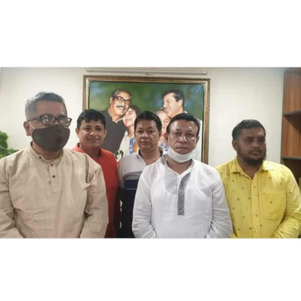 সরকারি চাল চুরির দায়ে আ.লীগ নেতা ও সাবেক ইউপি চেয়ারম্যান আটক