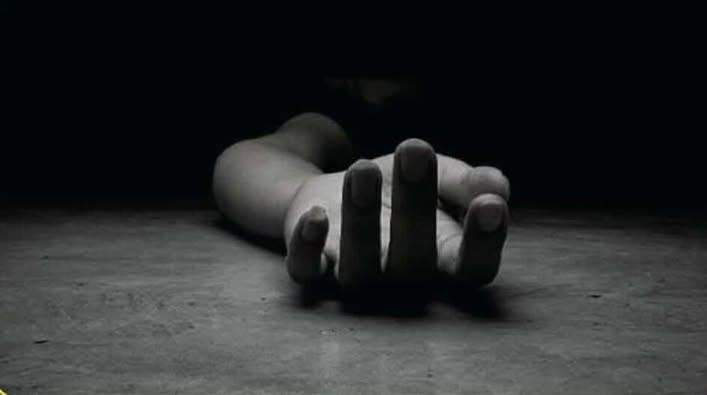 নোয়াখালীর হাতিয়ায় বাবার বাইকের চাকায় বোরকা পেঁচিয়ে প্রাণ হারালেন নিজের মেয়ে