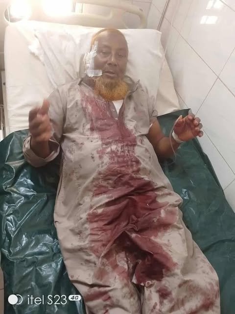 চাঁদপুরে মসজিদে খুতবা চলা অবস্থায় ইমামের উপরে হামলা ইমাম গুরুতর আহত।