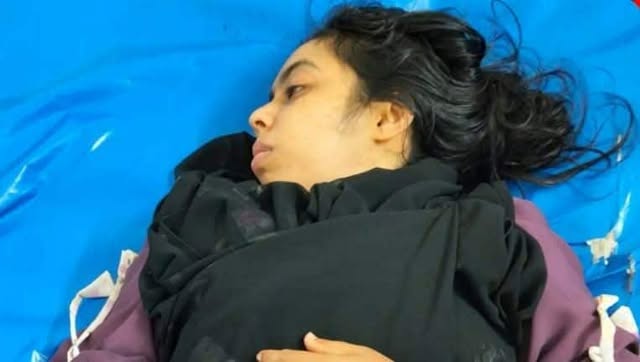 প্রেমিকের সঙ্গে সিনেমা দেখতে এসে ‘কাহিনির নায়িকা’ লতা, কিন্তু শেষে ‘ট্র্যাজেডি’!