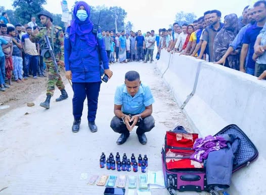 ফেন্সিডিল ও বিপুল পরিমাণ নগদ টাকা উদ্ধার সহ গ্রেফতার-১জন।