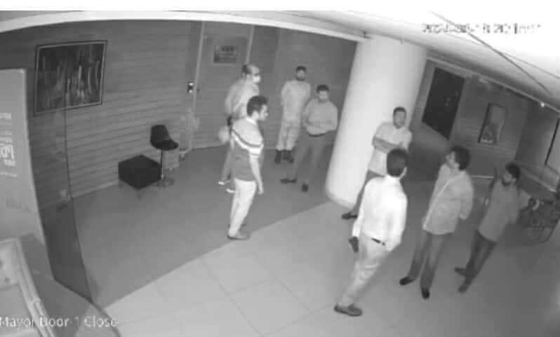 মেয়র আতিকের পালানো ভিডিওতে থাকার কথা স্বীকার করেছেন টঙ্গীর যুবদল নেতারা