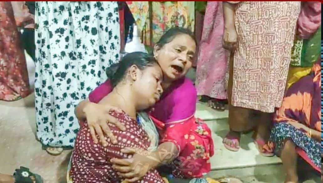 এক যুবককে কুপিয়ে হত্যা করে দুবৃত্তরা