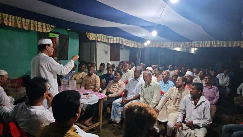 পাঁচ পাড়া সমাজের বৈঠকে শাহজাহান মেম্বার সমাজচ্যুত