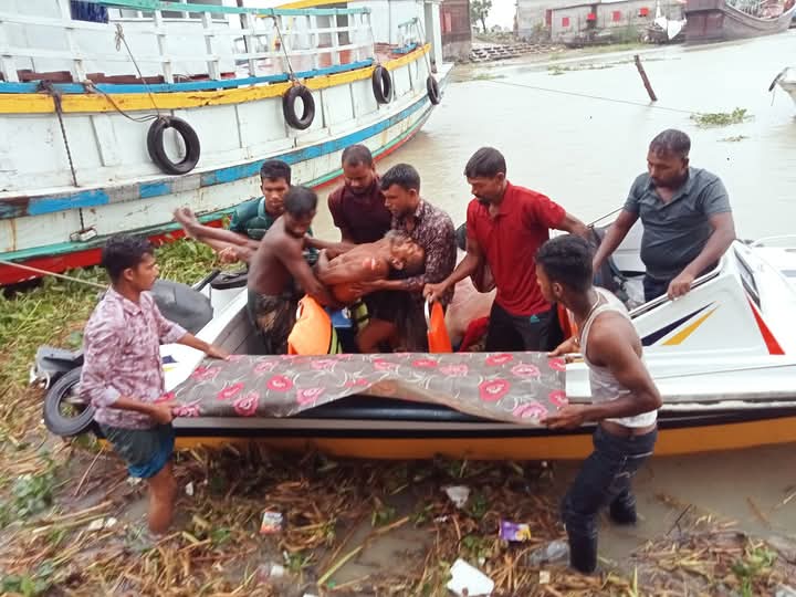 মনপুরায় বজ্রপাতে এক কৃষকের দুই গরুর মৃত্যু ও আহত কৃষক