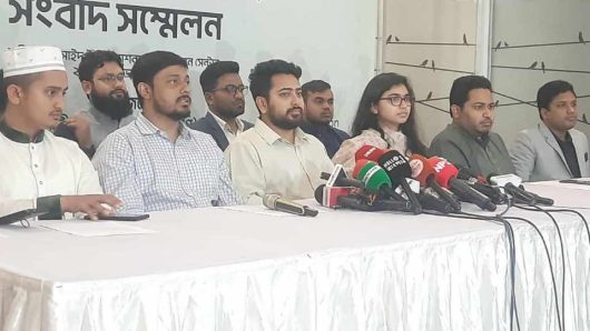 নির্বাচনের জন্য লেভেল প্লেয়িং ফিল্ড দেখতে পাচ্ছি না: নাহিদ ইসলাম