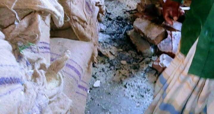 খাওয়ার অনুপযোগী দুস্থ্য অসহায় নারীর বরাদ্দের ৩২ টন চাল