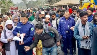 ট্রাকের চাকায় পিষ্ট হয়ে অন্তঃসত্ত্বা নারী নিহত।