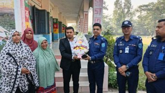 পুলিশ লাইন্স স্কুল পরিদর্শন করলেন জেলা পুলিশ সুপার।