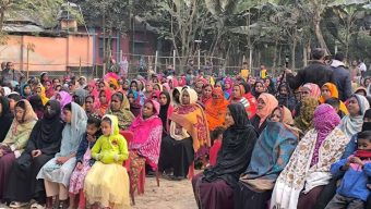 হিলি পৌর শহরে প্রয়াত বিএনপি চেয়ারপার্সন ও সাবেক প্রধানমন্ত্রী বেগম খালেদা জিয়ার রুহের মাগফেরাত কামনায় দোয়া অনুষ্ঠিত