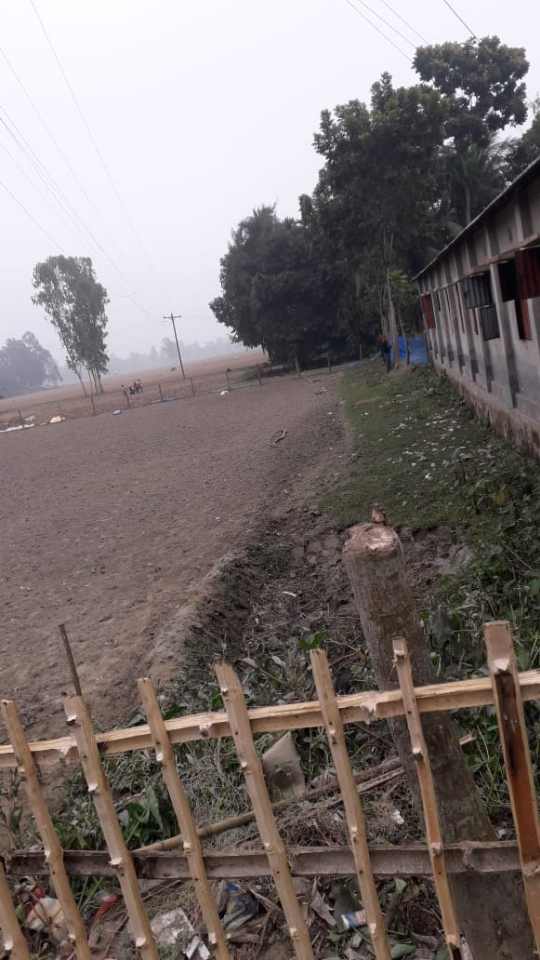 চন্ডিপুরে যুবদল নেতা জমি দখলের হিড়ি ক উপজেলা নির্বাহী অফিসার ও থানায় তদন্ত কেন্দ্রে অভিযোগ।