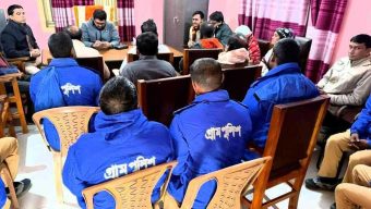 পলাশবাড়ীতে গ্রাম পুলিশদের নির্দেশনা দিলেন উপজেলা নির্বাহী অফিসার।