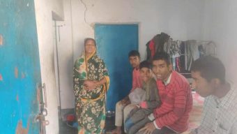 বোচাগঞ্জে ৫ প্রতিবন্ধী সন্তান খুব কষ্টে দিন কাটাচ্ছে