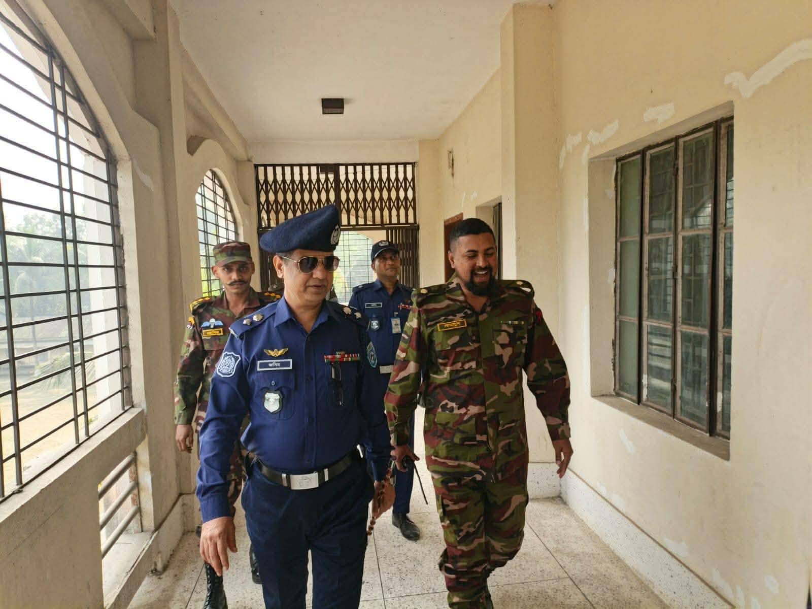 সাদুল্লাপুর থানা ও সাদুল্লাপুর থানাধীন আর্মি ক্যাম্প পরিদর্শন করেন পুলিশ সুপার, গাইবান্ধা মহোদয়।