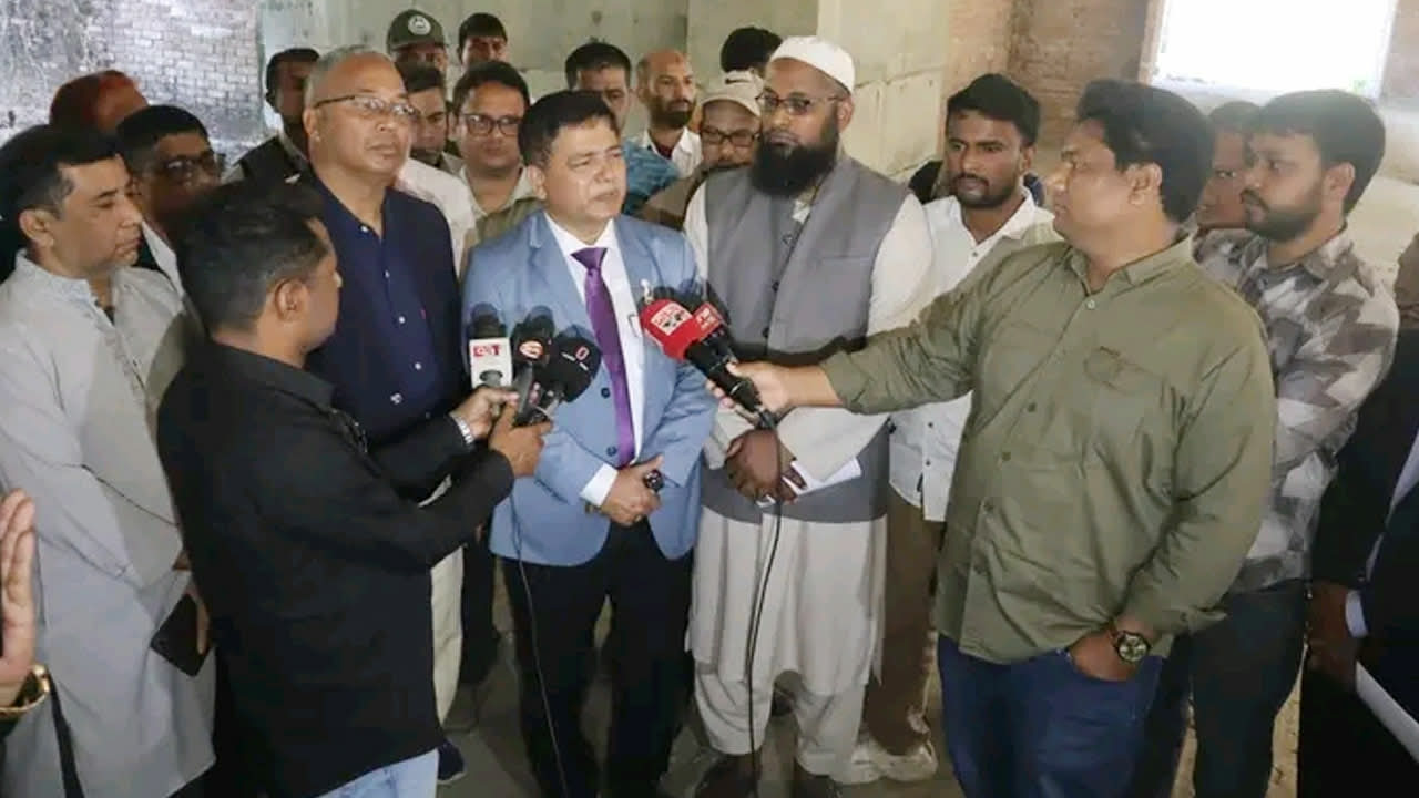 ছয় বছর পর ফের কাজ শুরু: থমকে থাকা দুই ভবনে হাতুড়ির শব্দ