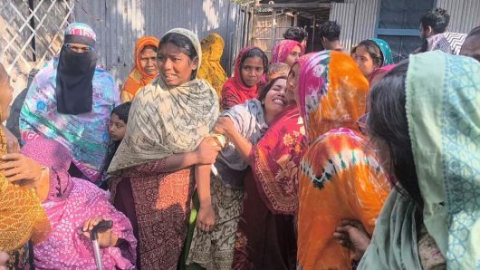 বাড়ির উঠানে দাদির, সরিষাক্ষেতে মিলল নাতনির বিবস্ত্র মরদেহ