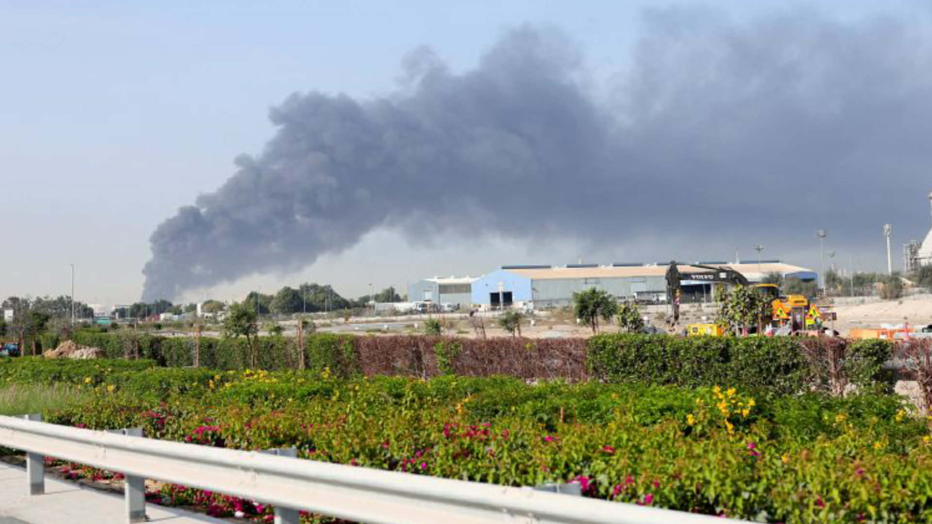 ইরানের হামলায় কাঁপছে কুয়েত ও আরব আমিরাত, নিহত ৪