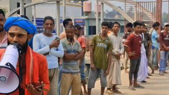 পলাশবাড়ীতে মন্দির ও মন্দিরের প্রতিষ্ঠাতা হরিদাসের বিরুদ্ধে মিথ্যাচার অপপ্রচারের প্রতিবাদে মানববন্ধন