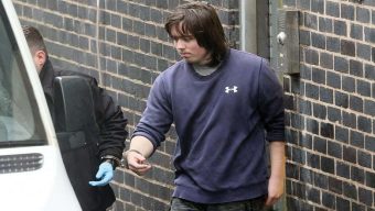 যুক্তরাজ্য কৃত্রিম বুদ্ধিমত্তার ‘পরামর্শে’ মাকে হাতুড়ি দিয়ে হত্যা!