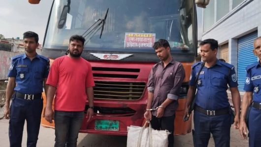 ৩ কেজি গাঁজাসহ ১জন আটক,পালিয়েছে সহযোগীরা।